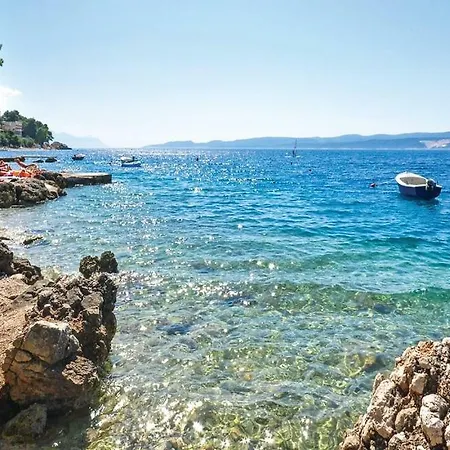 Apartman Na *